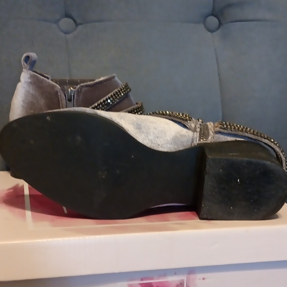 Not Rated Booties - Picture 4 of 8